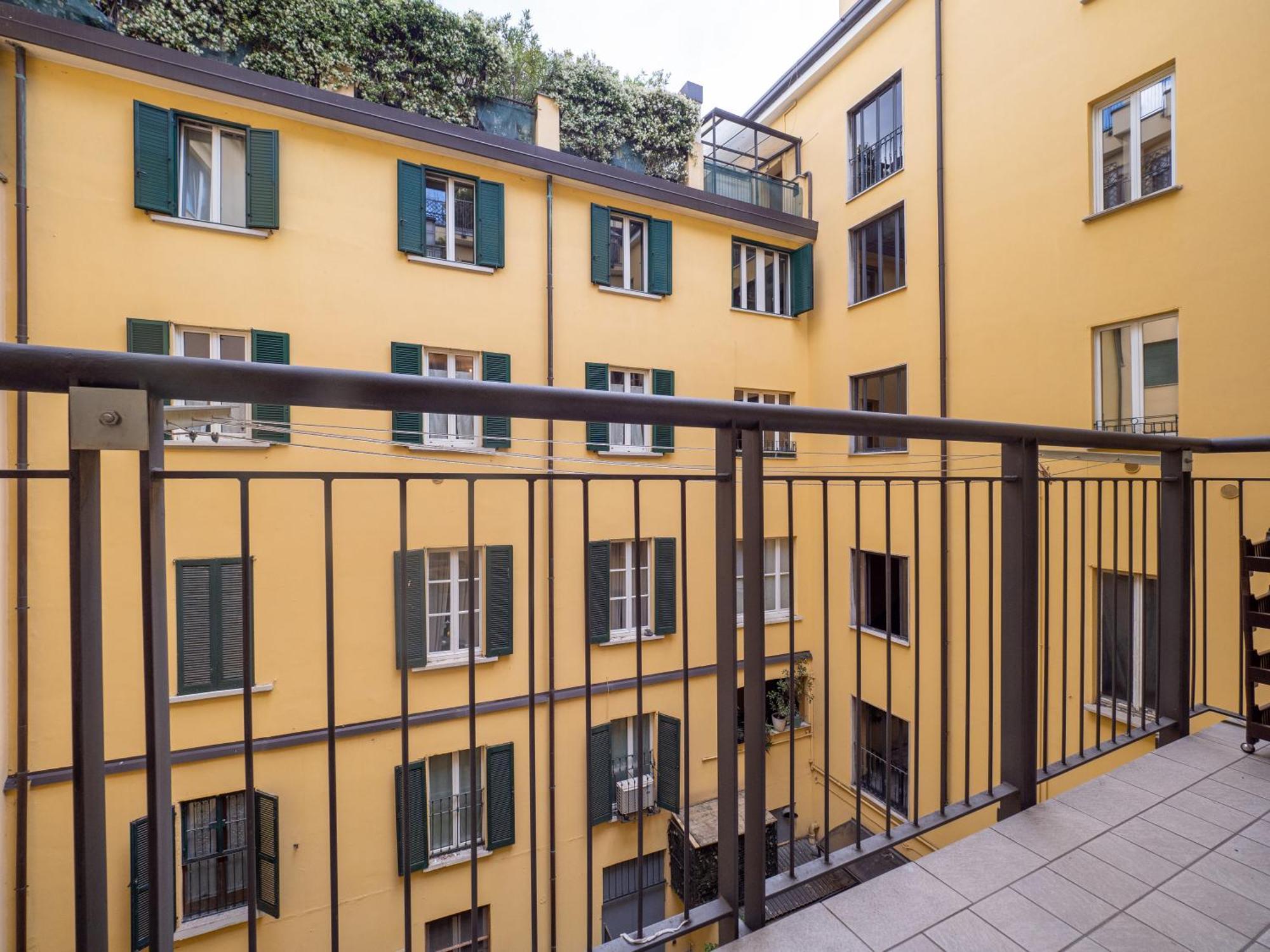 Appartamento Da Enzo Milano Centro Exterior photo